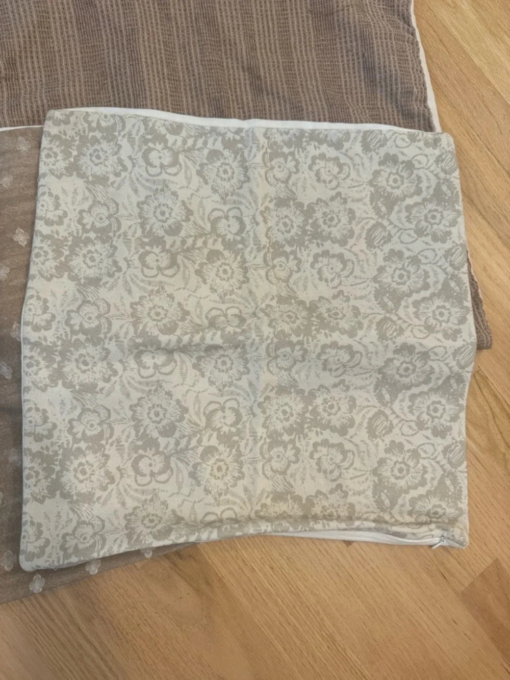 Woven Nook / Plus / Modern & Luxurious Decorative Boho Throw Pillow Covers -